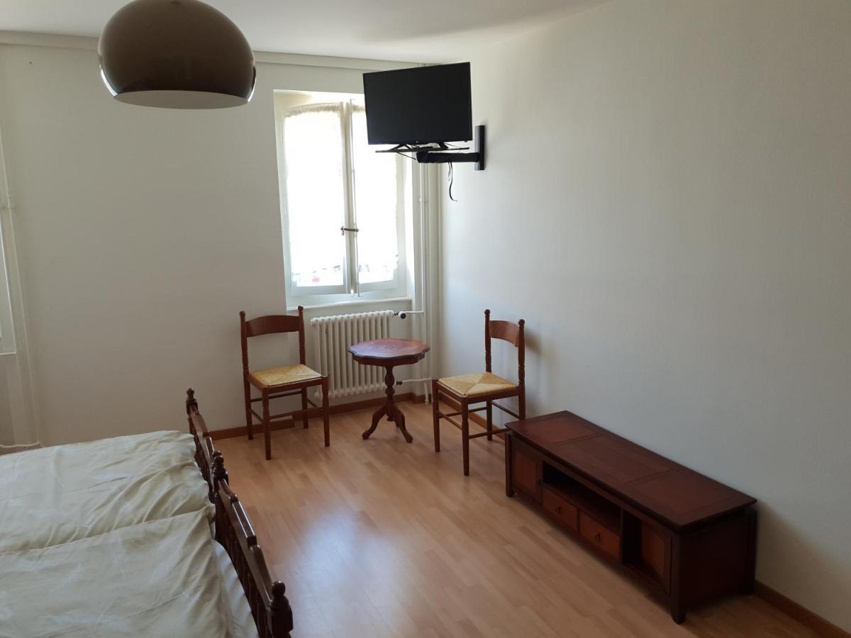 Auberge De Ballens מראה חיצוני תמונה